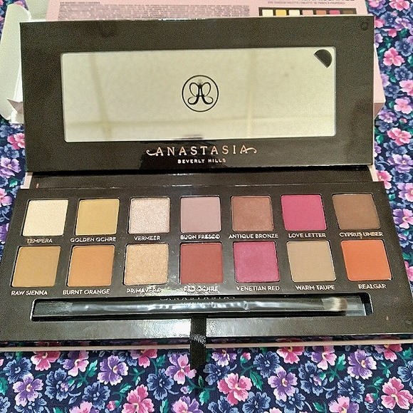 Anastasia Beverly Hills Eyeshadow Palettw